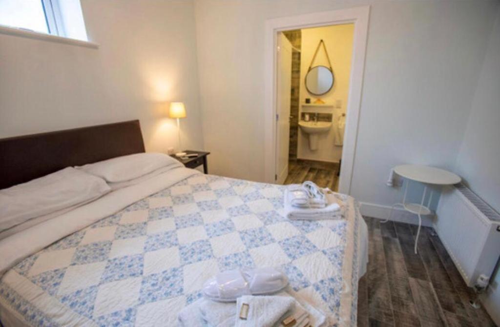 Josies Place At Waters Edge Self Catering Apartment Glenarm Dış mekan fotoğraf